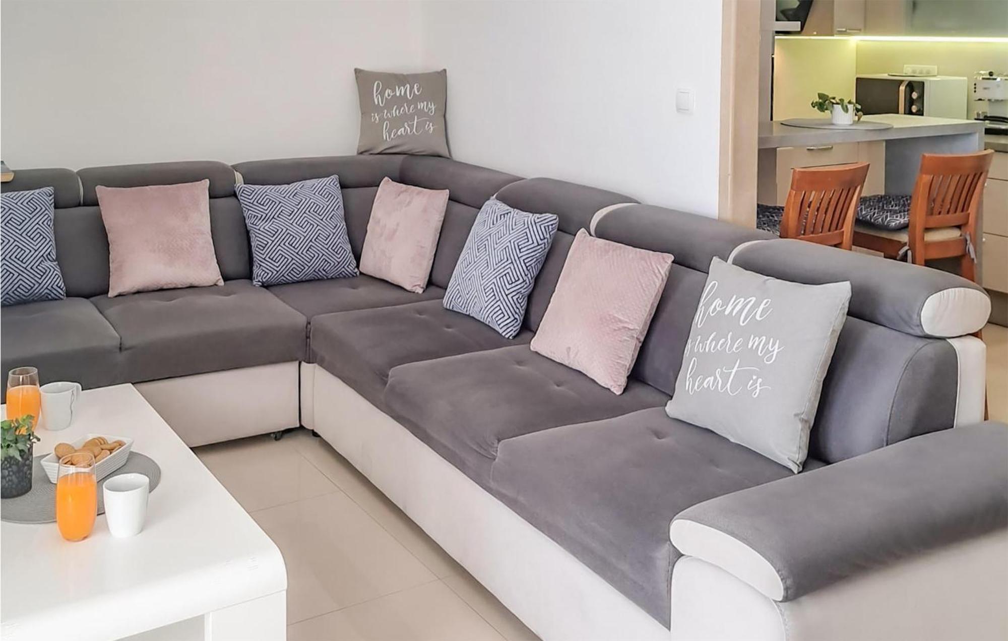 Apartman 3 Bedroom Gorgeous In Split